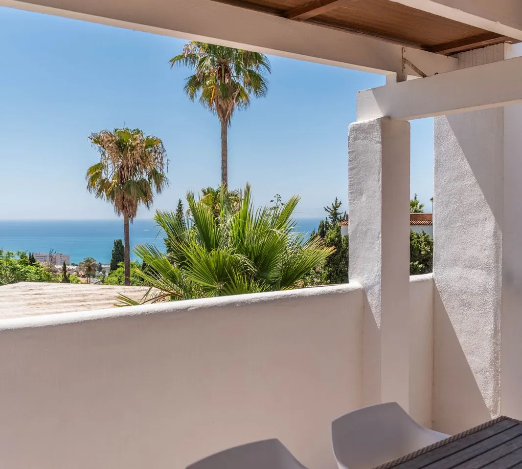 0c976c14-952f-4edb-83f6-1fe672e5bdd2