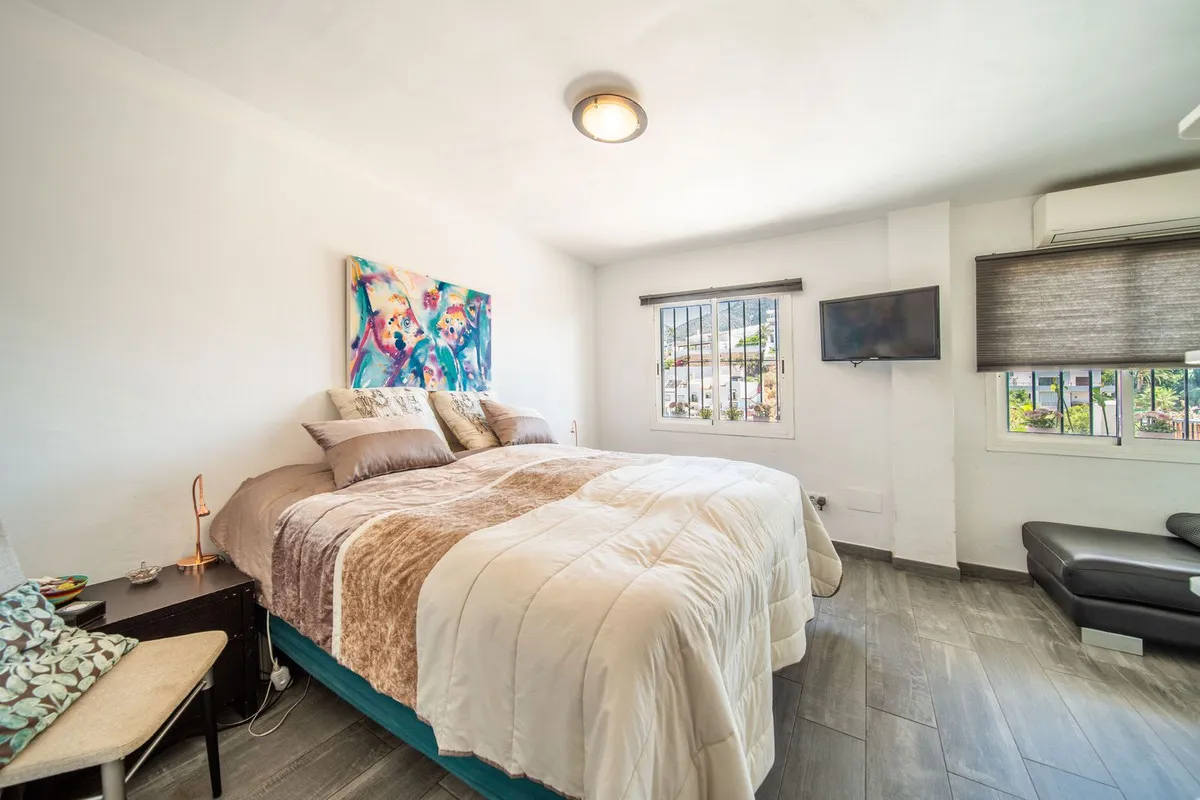 0f21cd95-3c6b-470b-a746-5575d2a6a37c