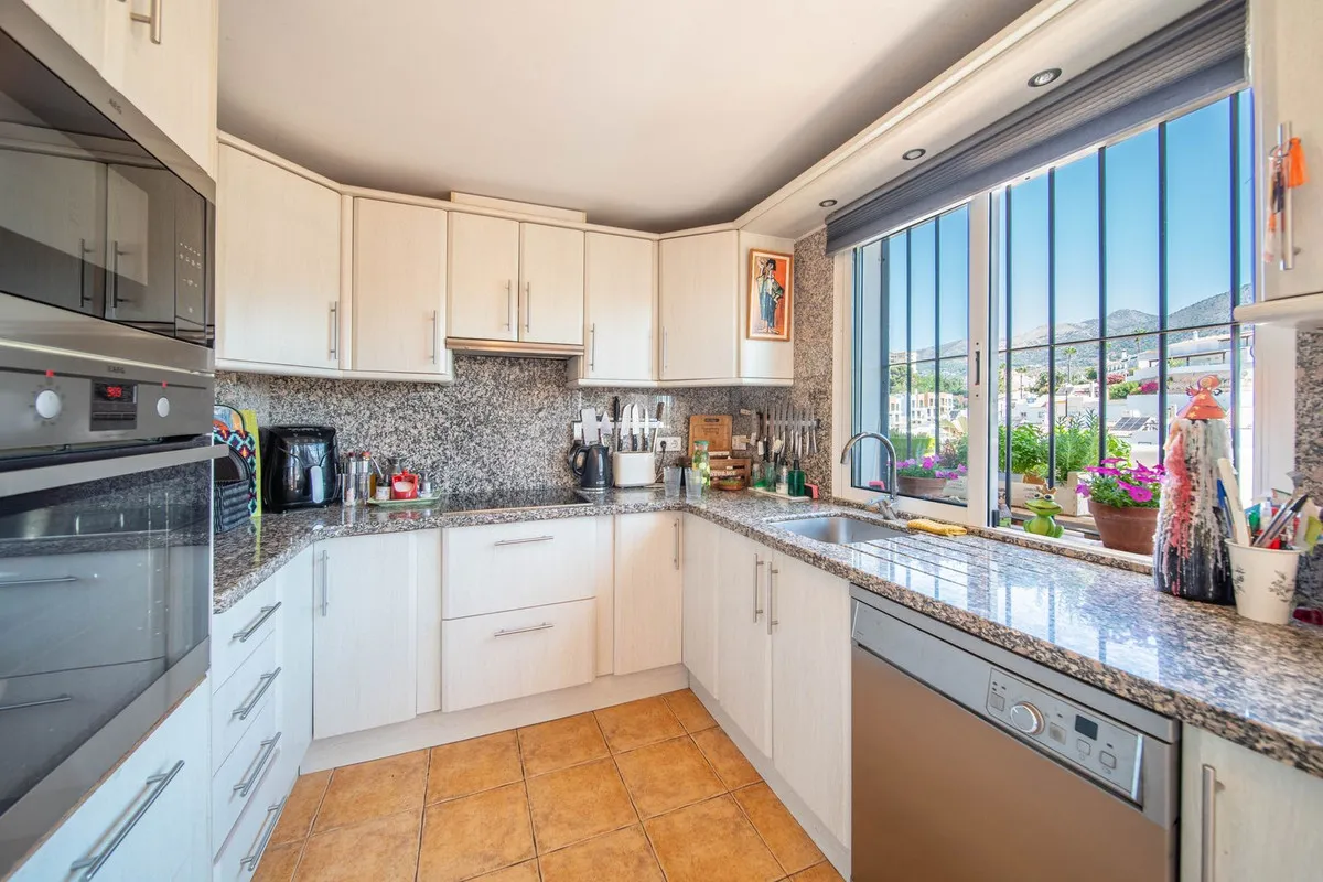 1f8e893a-5394-4188-be9e-5cd6884007e3