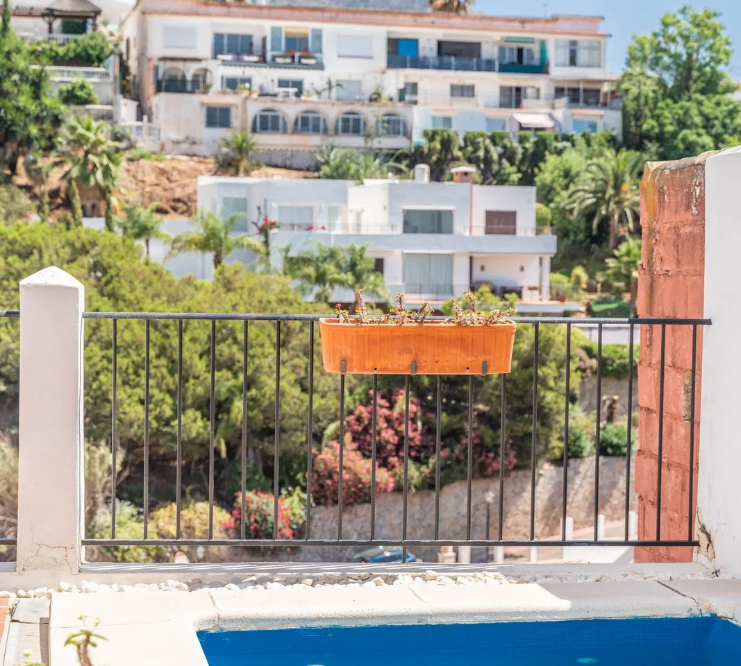 bdae719a-6181-49dc-903c-51856d5b5bc0