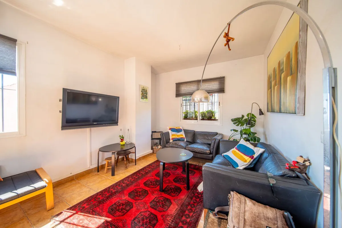 e14d619d-beb5-4551-8dc7-c60b29b2c660