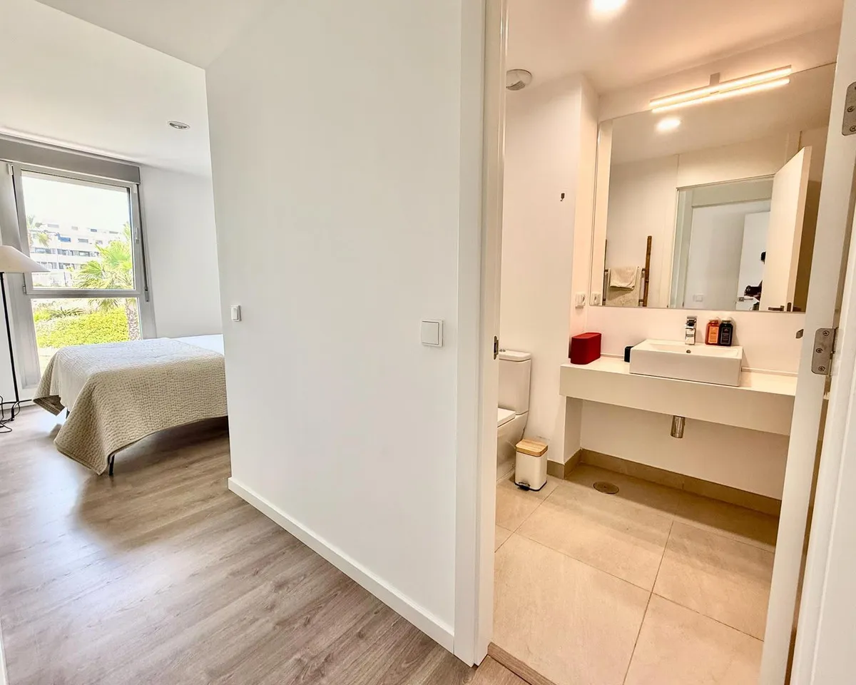 9949387f-a1a3-4ff5-bb60-cf2134aace7c