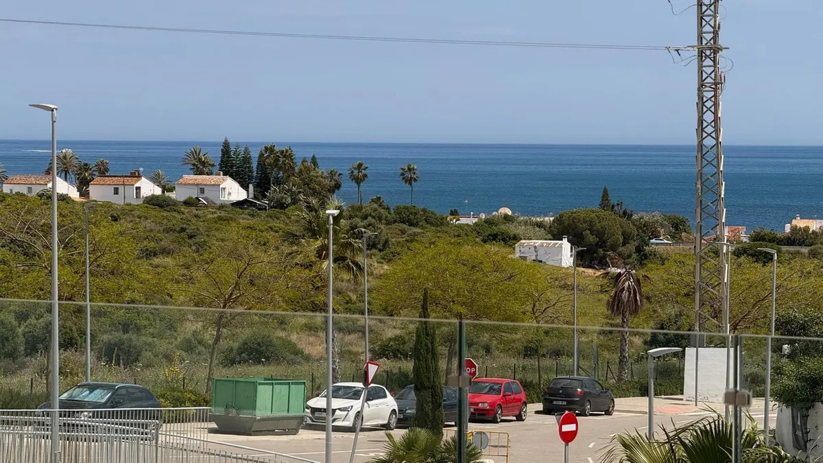 a09c4aaf-1c28-4383-a0c1-6492d7688cc8