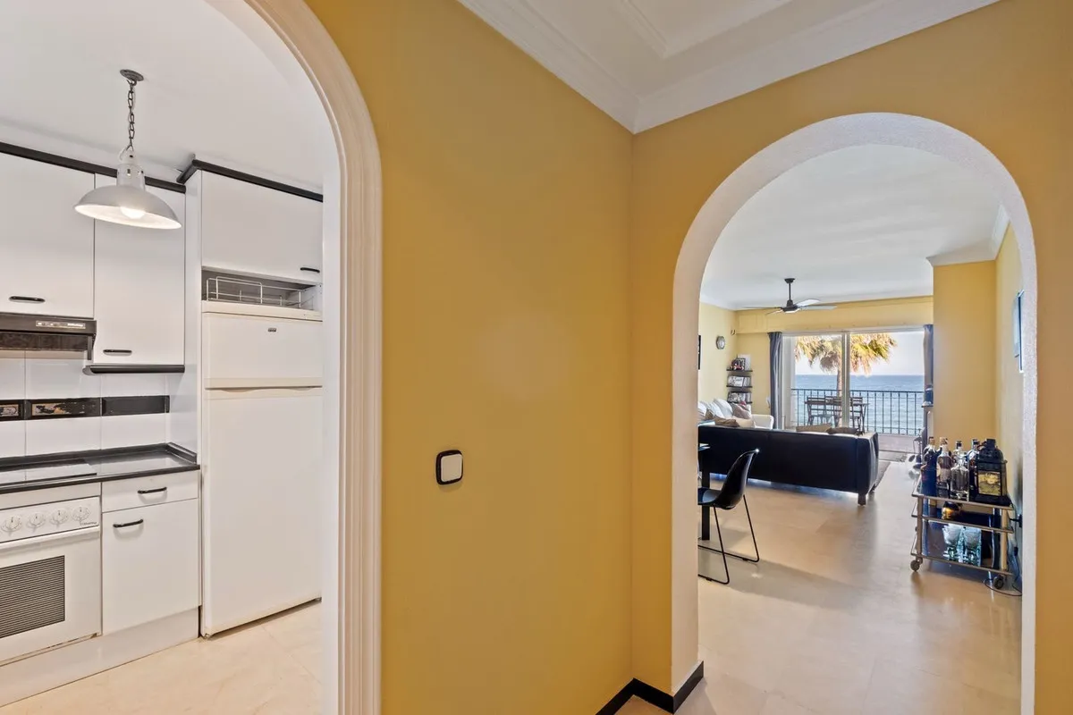 46e712fc-effa-41c8-9a0e-2ccbcf4e6359