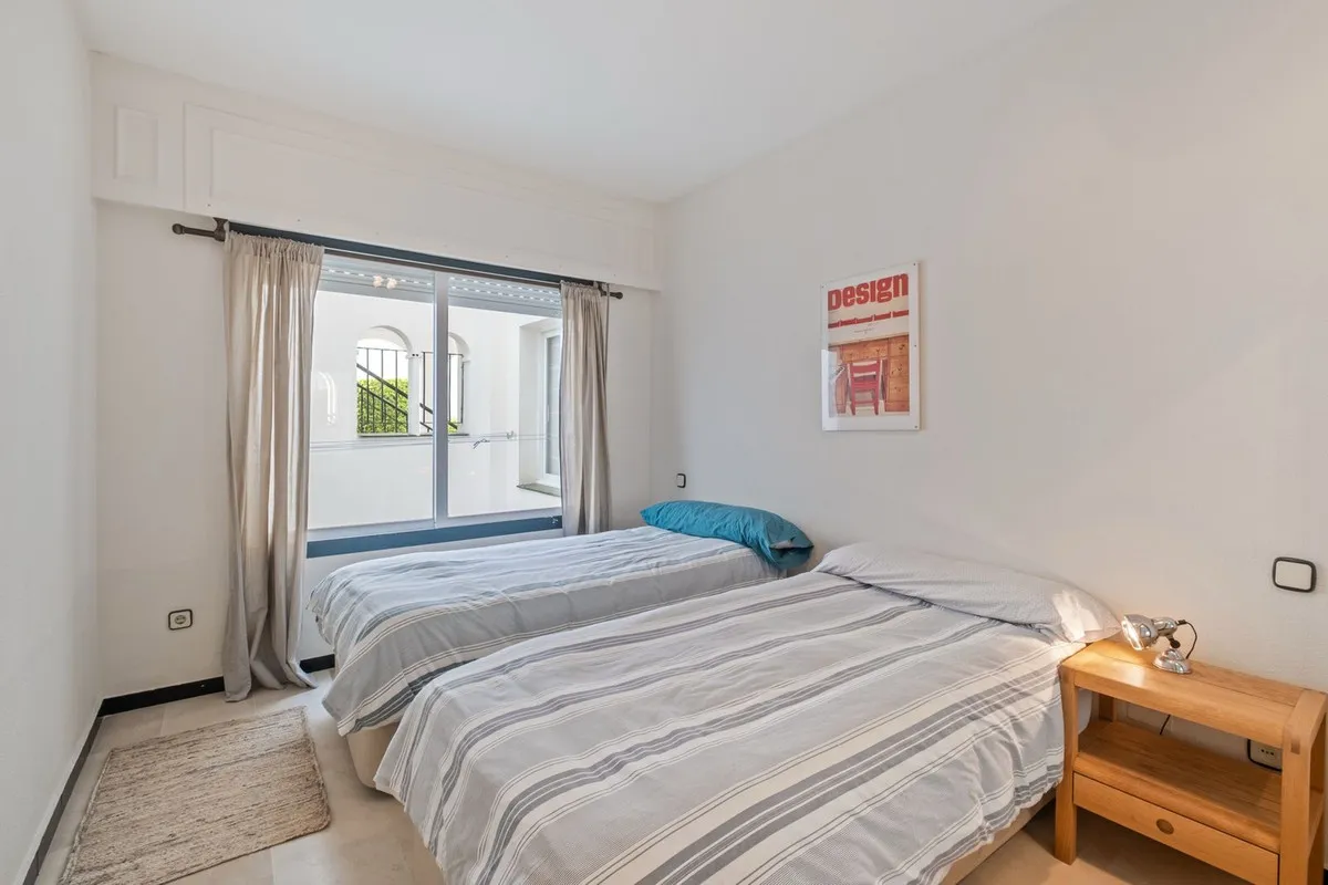 76c8a363-c376-41f6-9fd5-34433c4d2db8