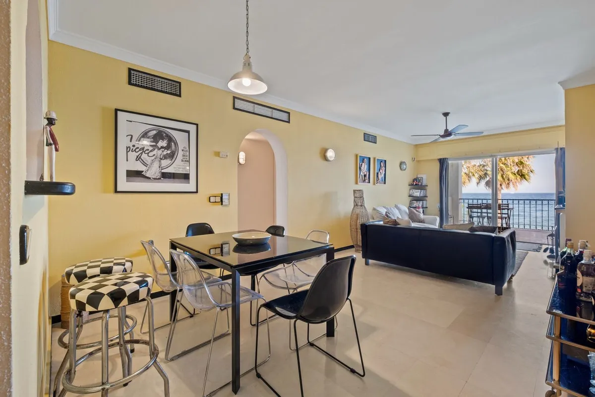 aee426ea-0160-465c-b06e-69792838d676