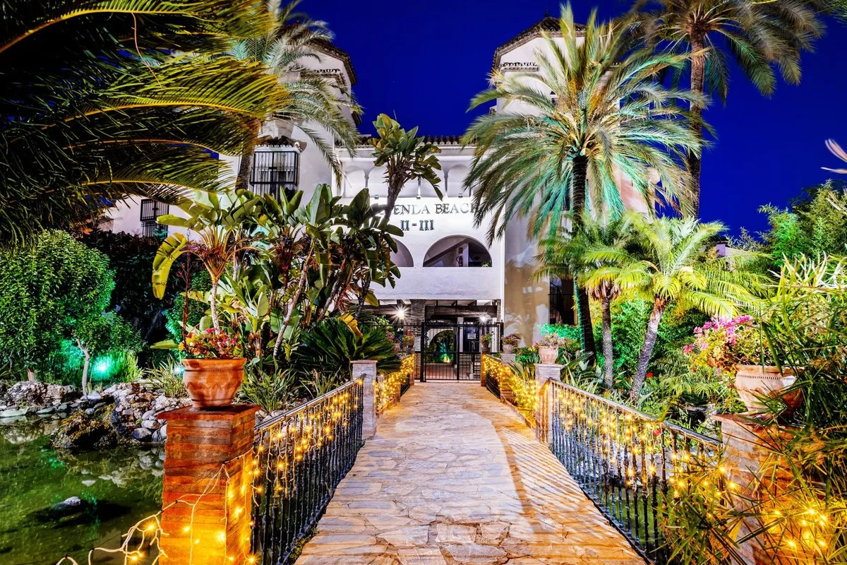 b7879fb7-6235-4436-a186-d155efdb6d6e