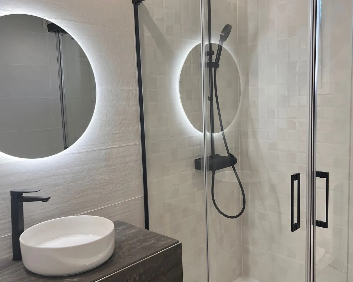 0dc319a8-a918-43d2-970e-f2f77d673a81