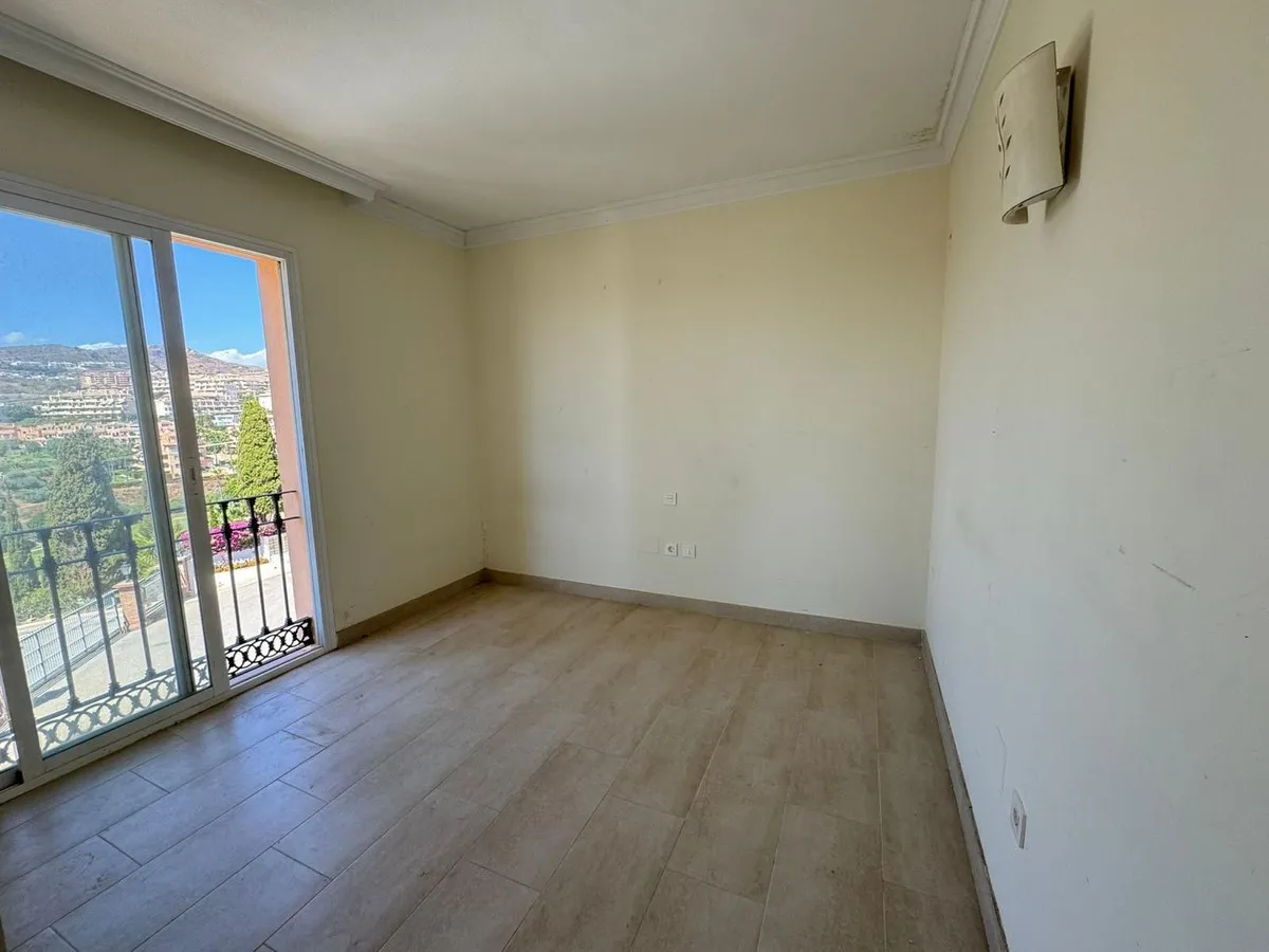 9c852fe1-3ee9-46a4-8d0e-cf9e484a43ff