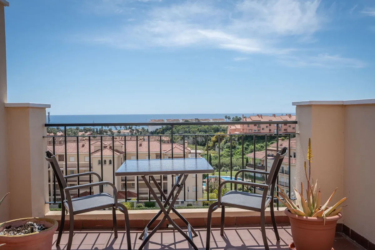 fdecde26-3c97-42d7-9bb6-6eb9958ccd9a