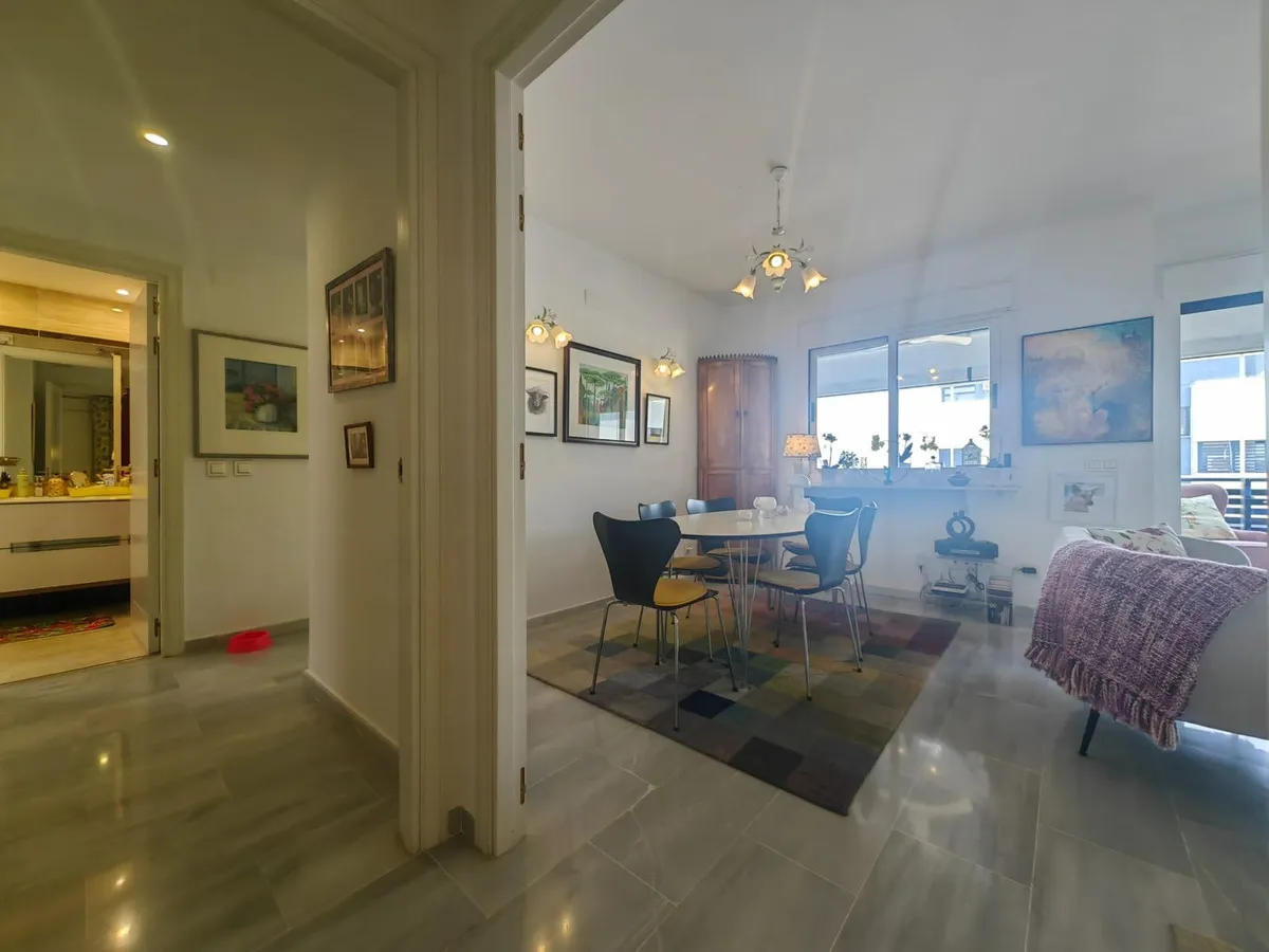 7803e6b7-4256-4d9e-9af6-3f4c42b587c2