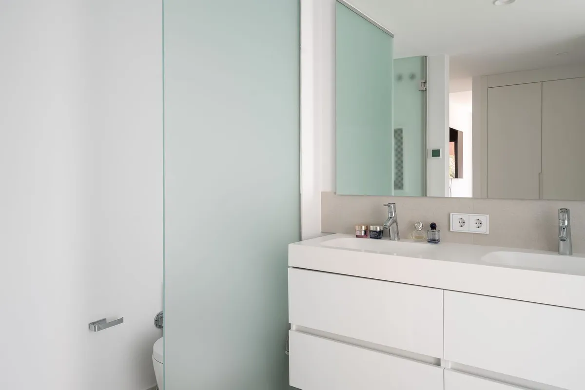 3ccca2c5-7dcf-474d-832c-b883491bf250