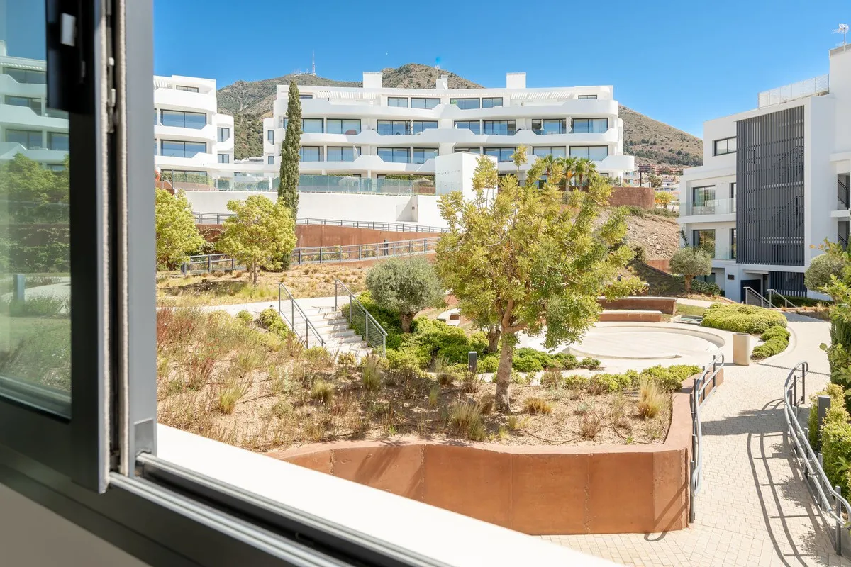 d944af2a-657d-4dd4-958f-a57b8ae9bb56