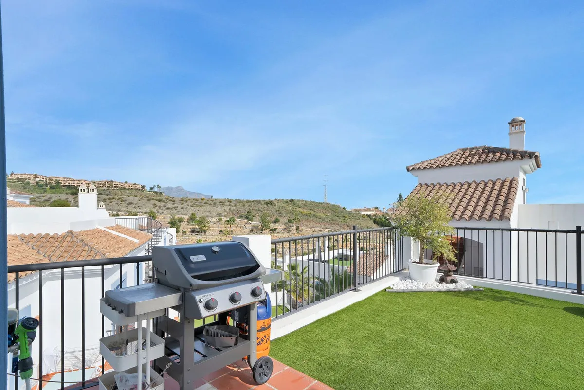 69997412-4e47-4d63-8e1c-71fa5f2a86c9