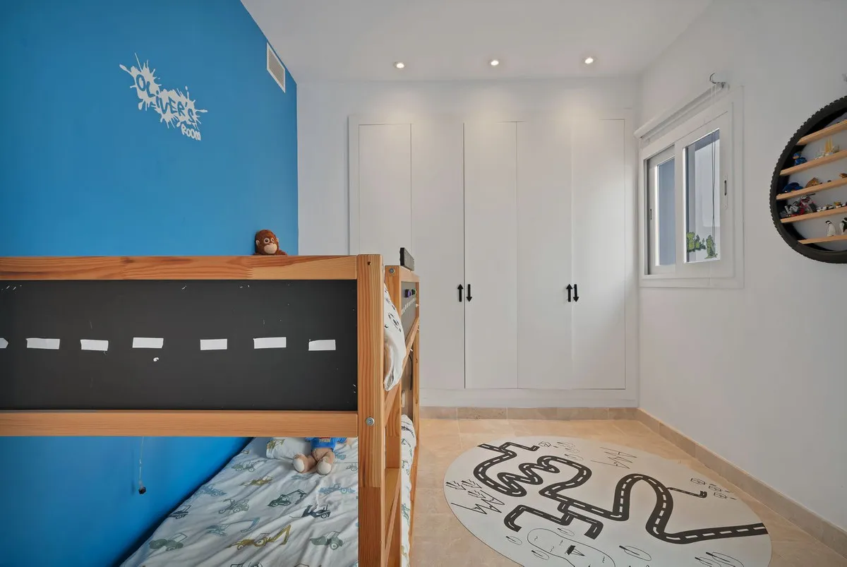 bb943d26-762f-4bfb-9fff-fded53843d6f