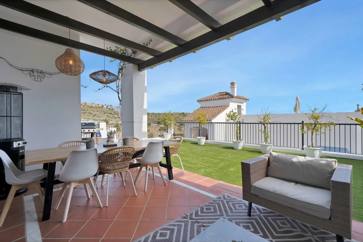 c13241ee-f9a2-460d-90a8-5e68f5d52703