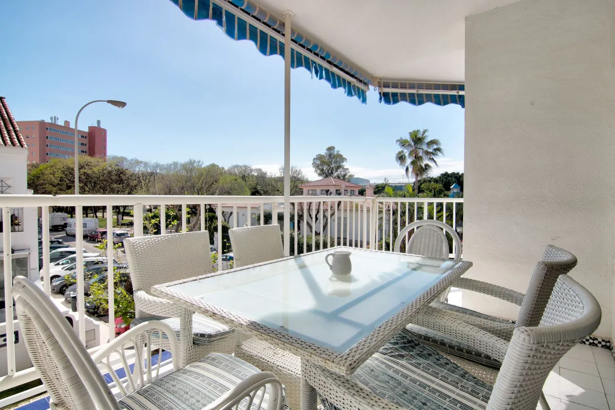 5a66b239-b8c6-4726-8c8b-1a68c286cab1