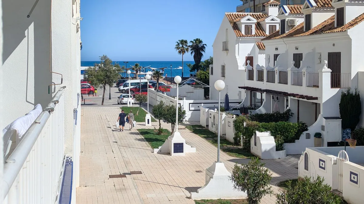 815e0afc-1d24-408d-8cda-e3027780ddb9