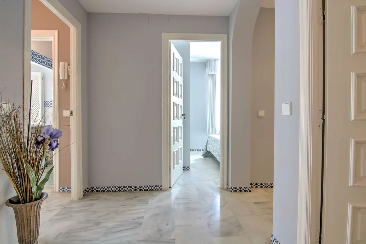 a8c02c3f-7d06-48fc-9d4a-fb0d77d0fe53