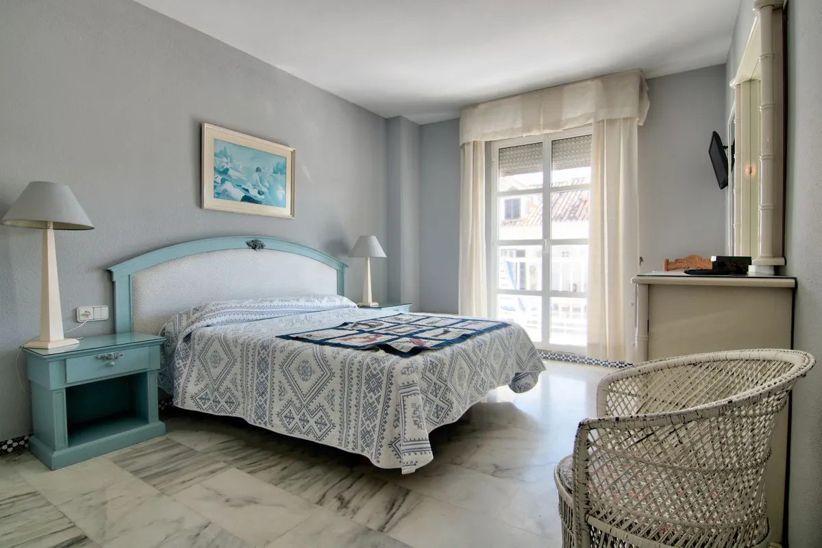 bebe2525-f7fa-417a-bed5-9b9b11a244e8