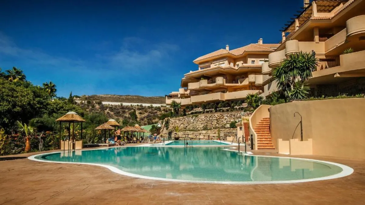 23f615aa-a24d-49a3-8b7a-87427e459856