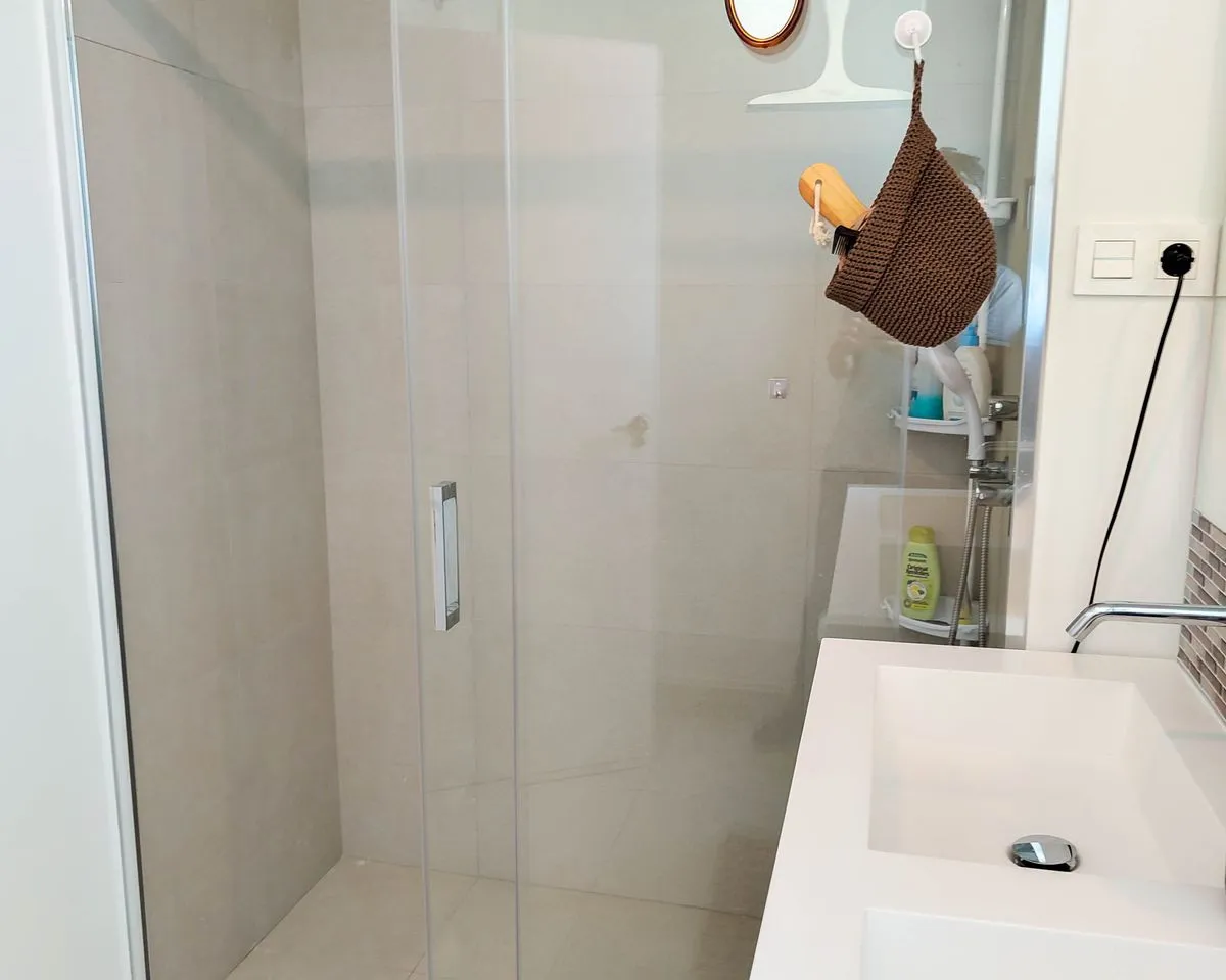 355f6ff5-d3d3-4feb-a526-911332baaa28