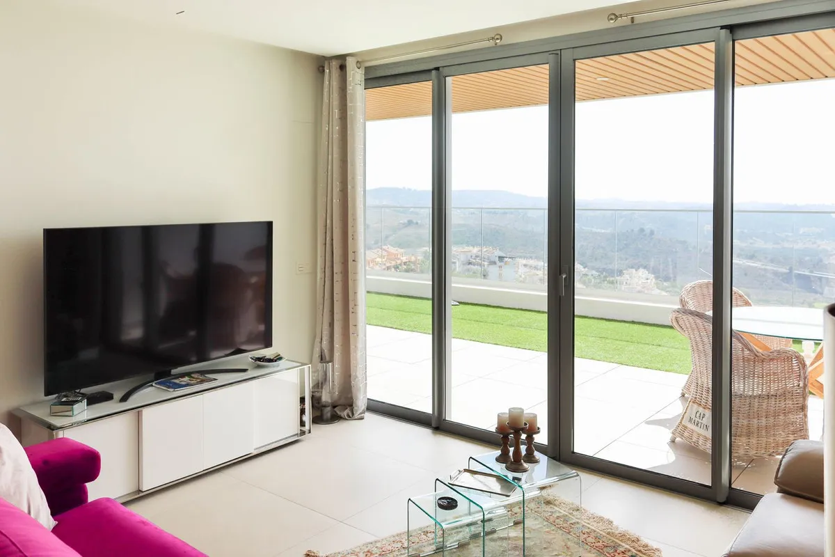 403e702c-c054-4219-8db8-e9ee41f4bee7