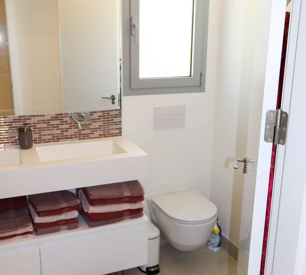 5a908e9c-d262-4324-aa37-3ddde19be5dd