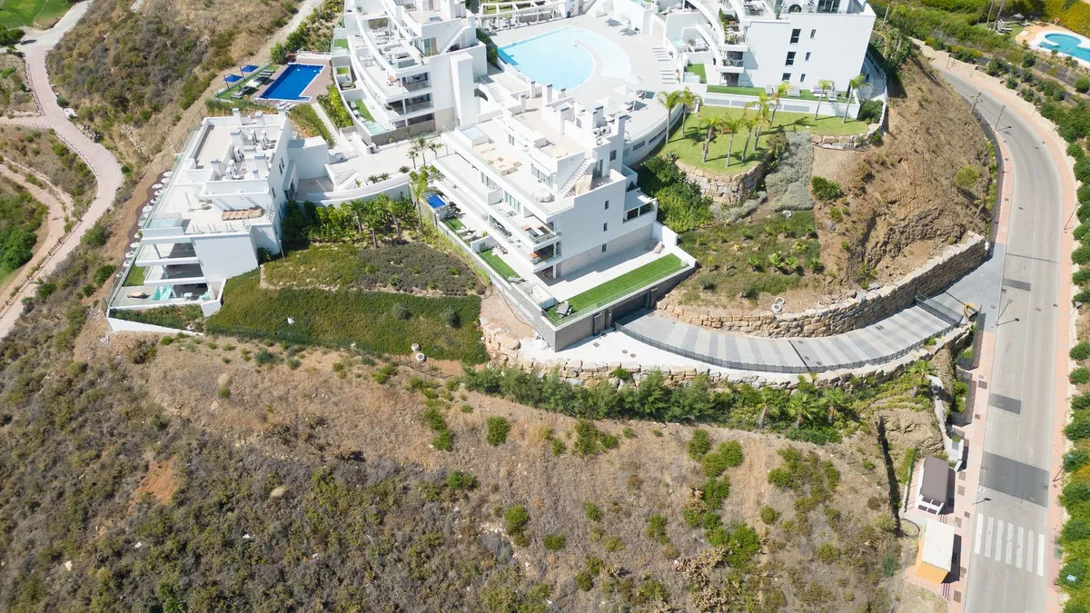 d22944d8-caa7-4b4c-a952-72e869c8a2f6