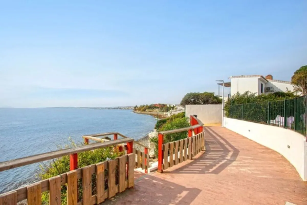 7fad37d5-faf9-48bb-b522-76a1eb0f4f8a