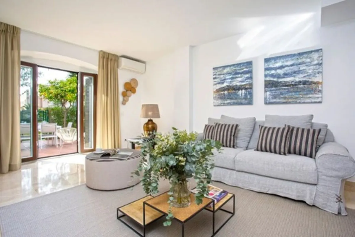 c4a0db55-92ea-4f7a-bd27-0e786db57fdc