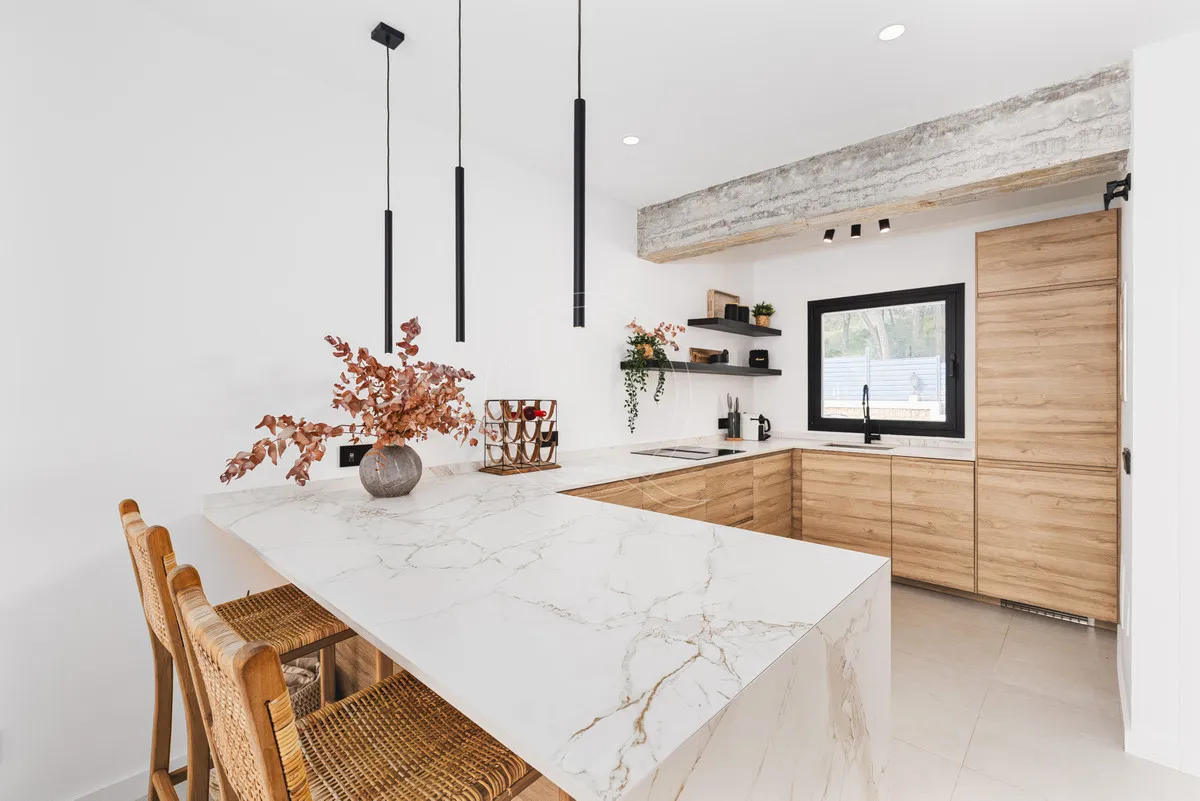 aca21774-f024-442e-a957-1c0d6e762571