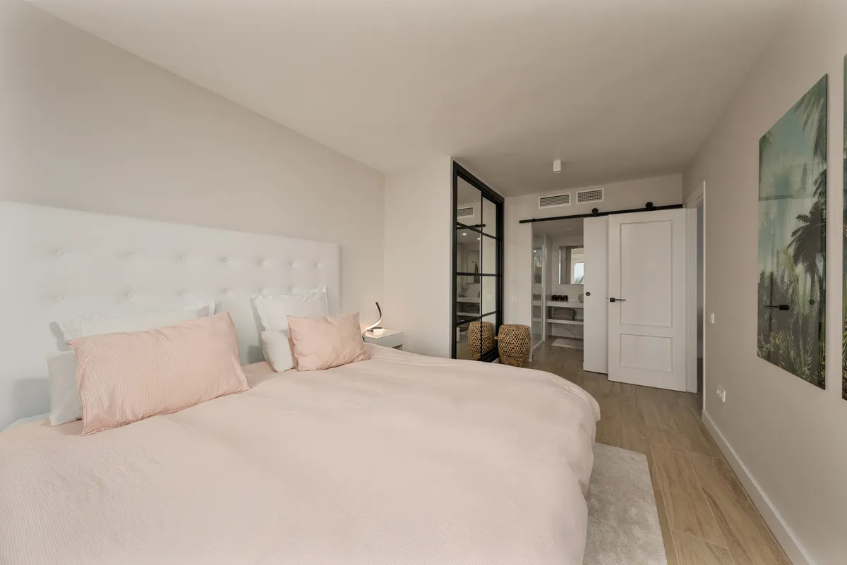 f1392c9e-3882-4f78-8d85-44d3438d5ead