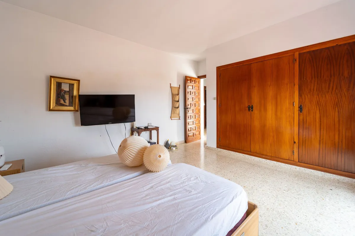 67d76bd9-7210-41dc-95ac-d313a325df60