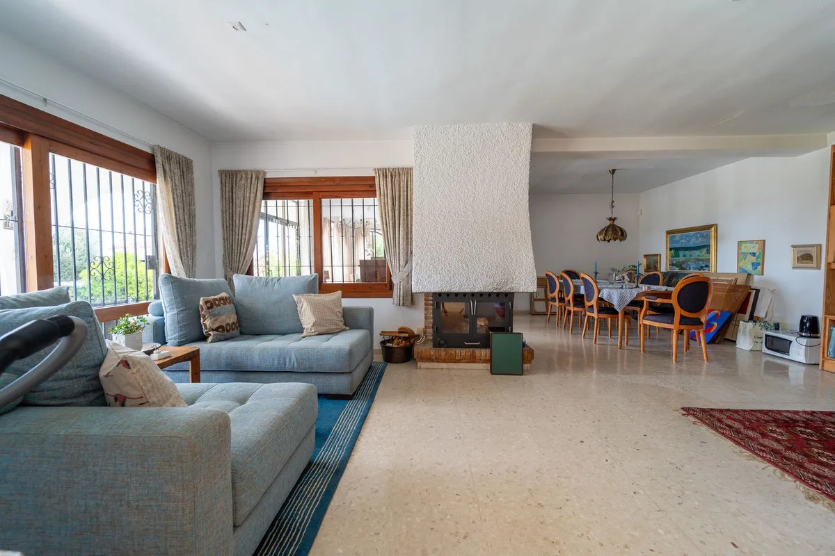 9ff61ae7-fd46-4e41-89a6-6163d0ba90e7