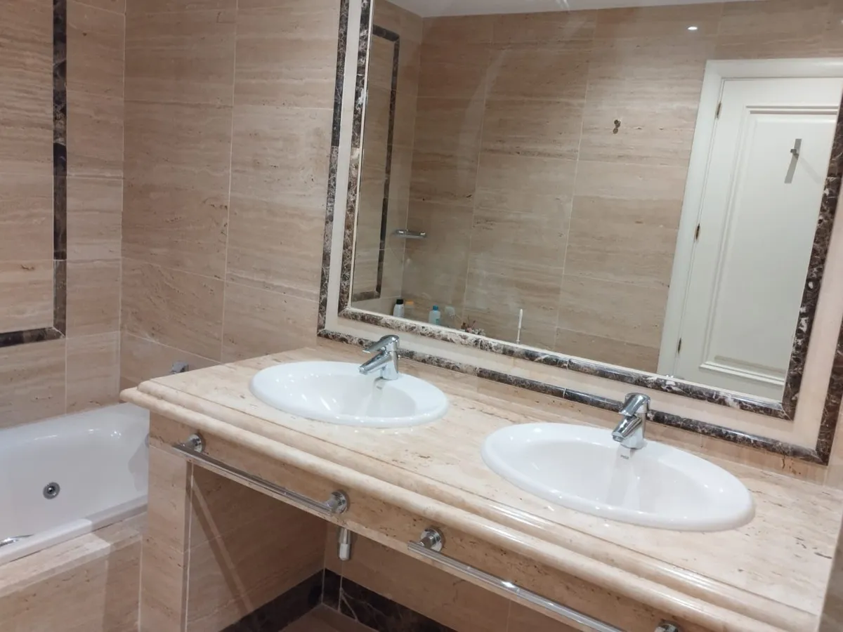 c1477ca1-e4d8-49d5-915f-cd1689a7851e