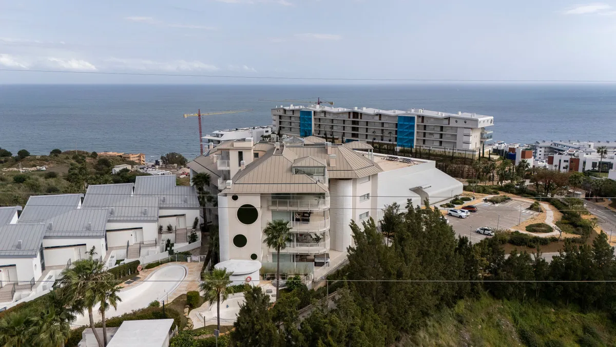 437e72ac-0721-4f2d-b7cc-21c0c3e61e4c