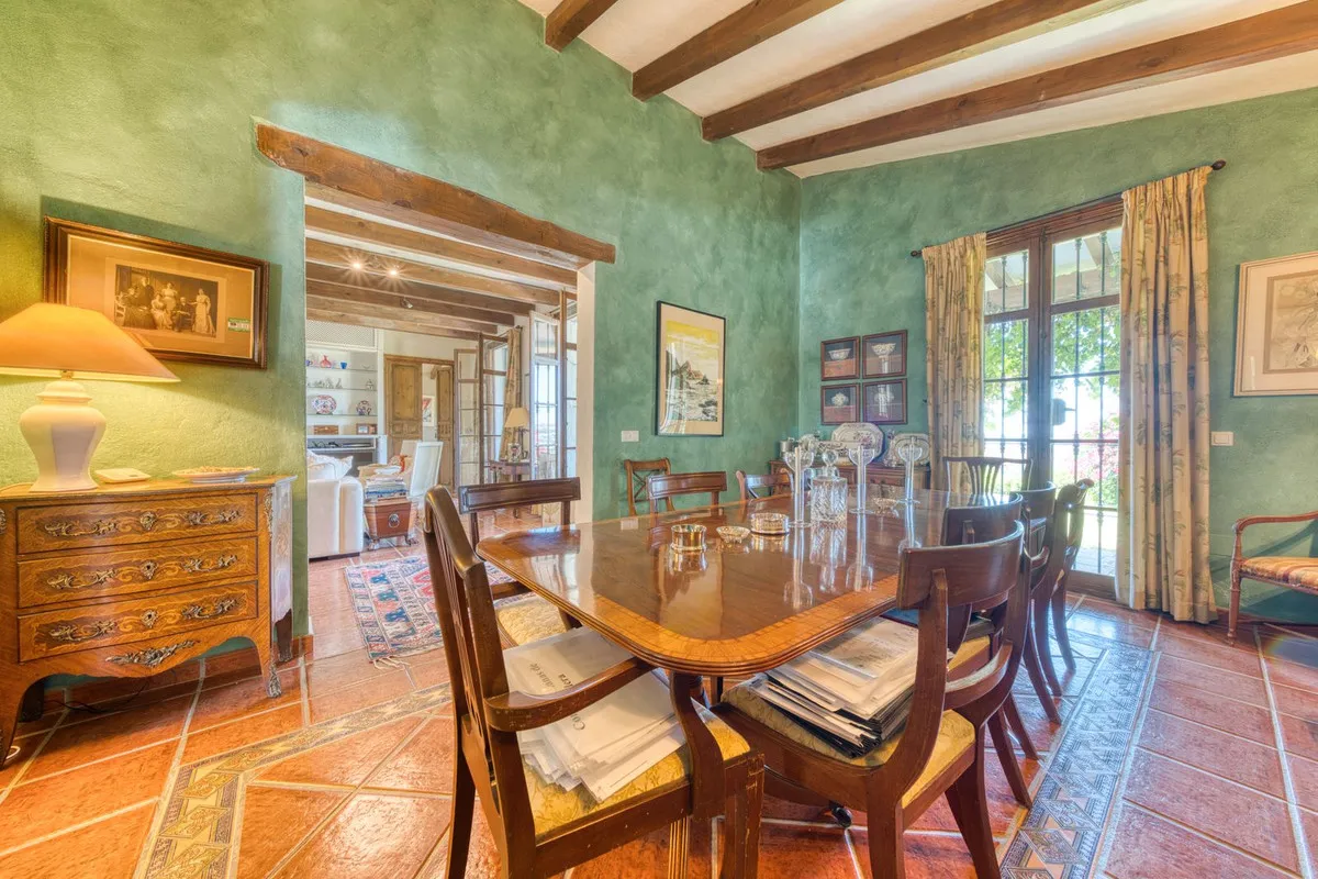 755db7c9-8570-4a01-baf8-5ee668f2eefe