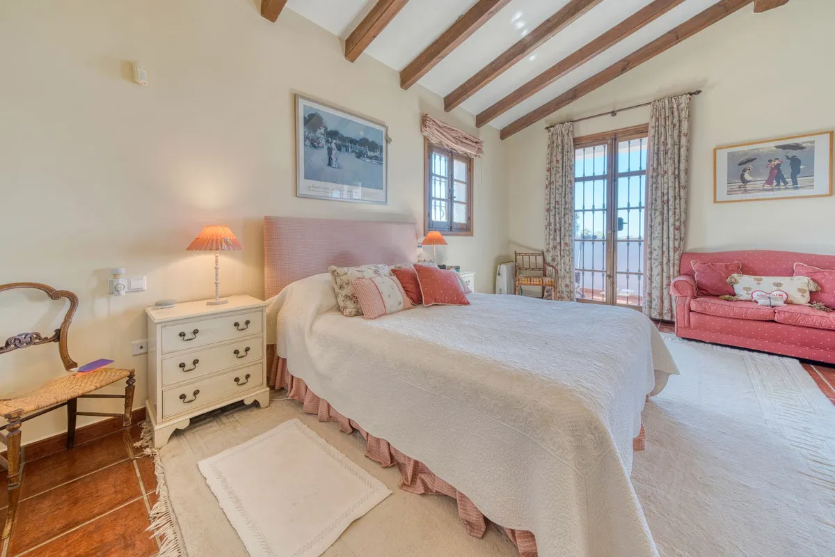 7e380ee4-d3c4-4ecd-868c-506e3d1548bb