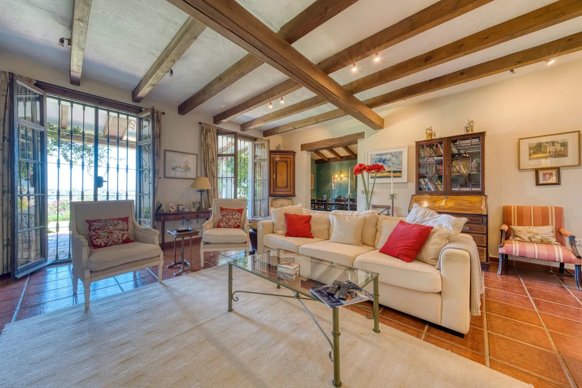 803f8bff-436b-4b78-9f28-8756bd366782