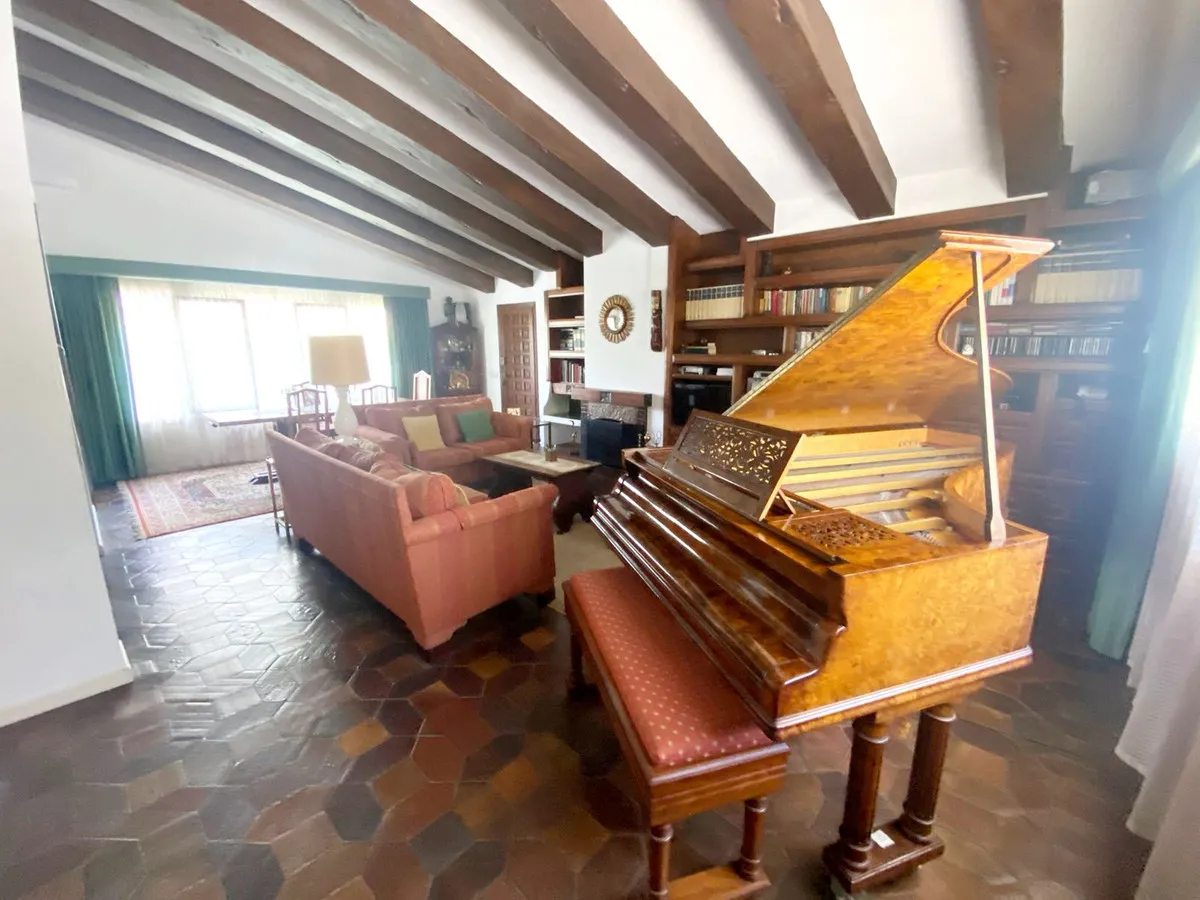 0a328454-d711-46b5-8f65-6e0d4ff771cd