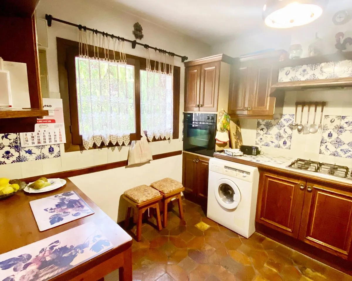 a60e1594-8185-4e4d-87ff-f653199a33aa