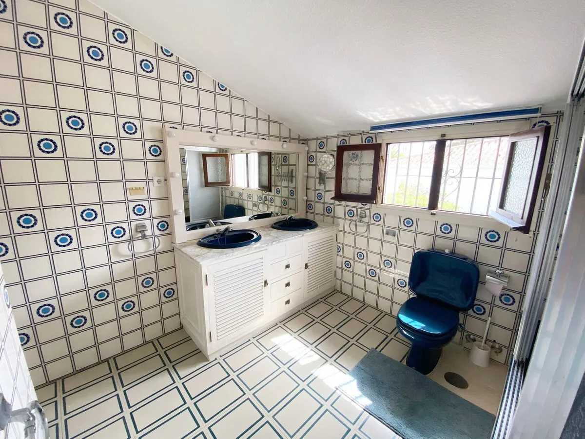 acdd9ae6-4176-4308-95e7-3dbfeb47951e