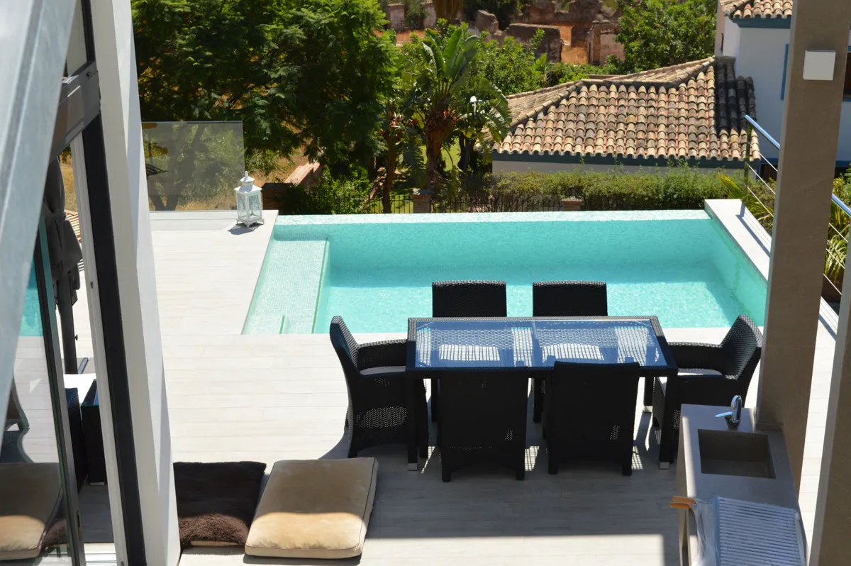 a9726efe-680e-4f83-9f46-6b66d718aa75