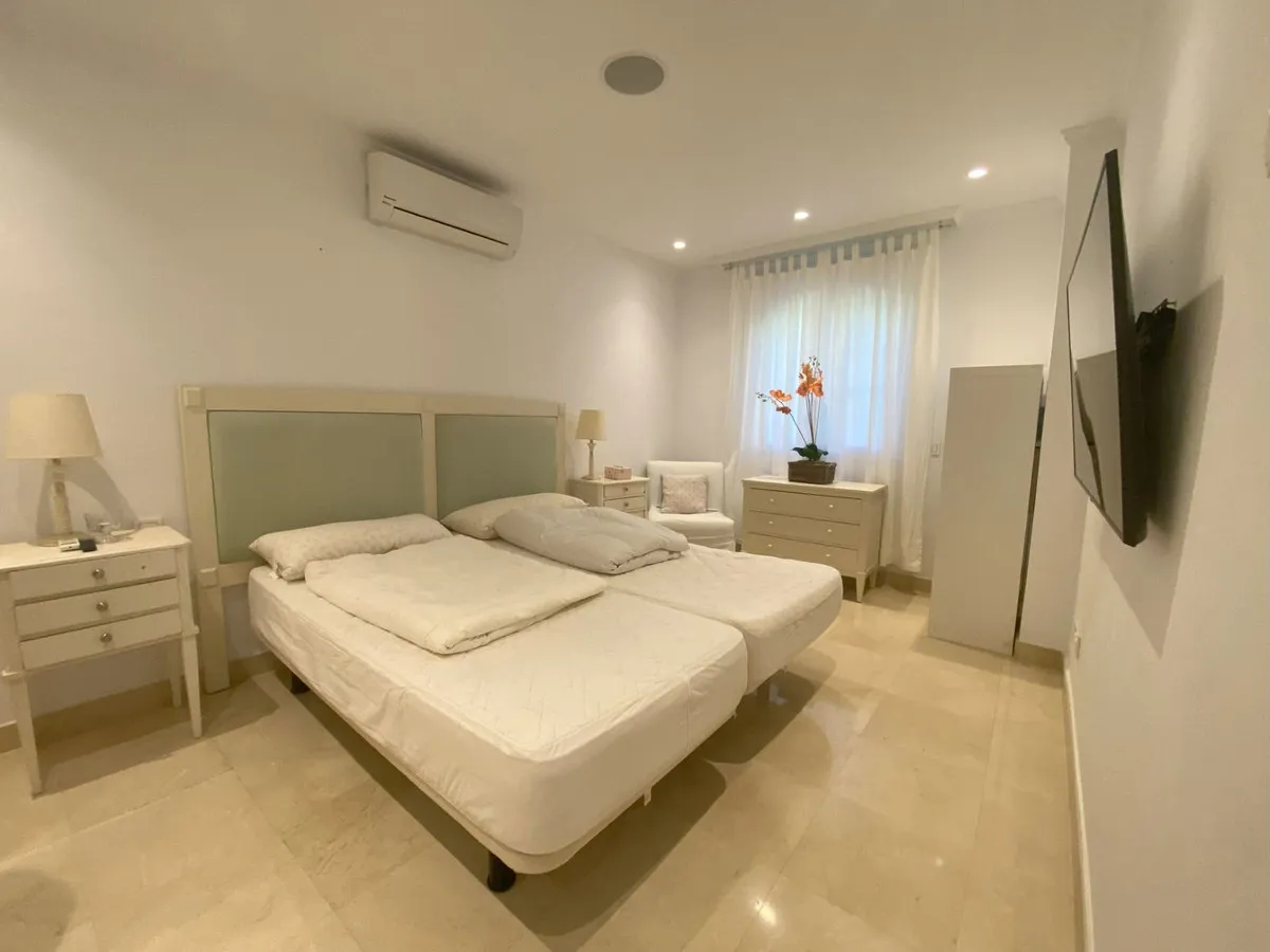 2238c33f-48bc-48b1-b735-b6b930776990