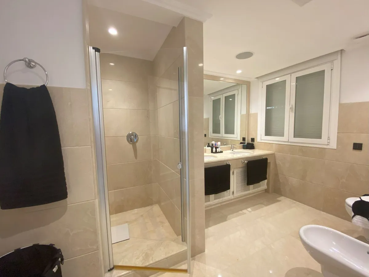 5bbaf7d9-0090-43d8-b0c1-46a7cbd87352