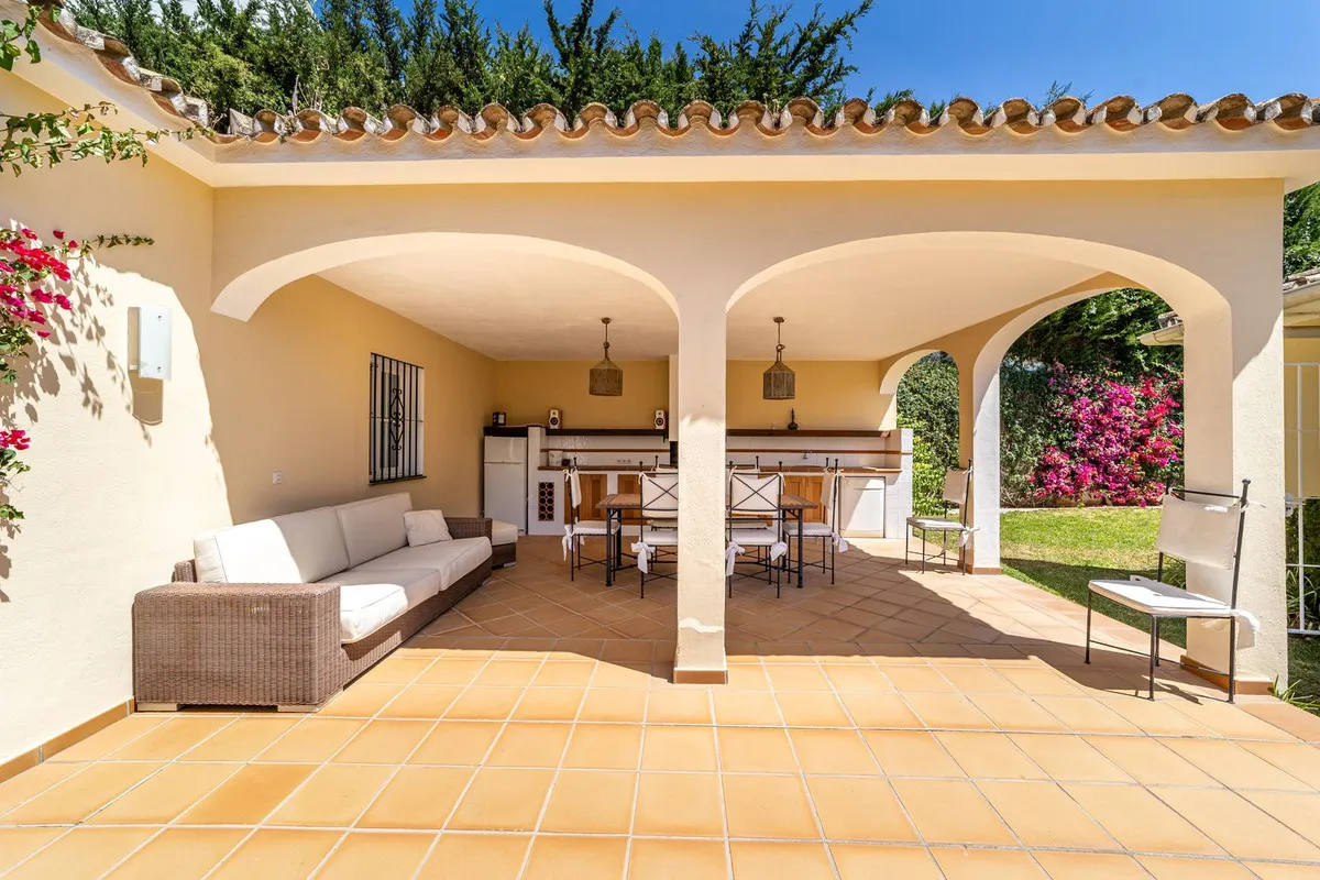 1b4df0fb-6f05-4ea1-b274-97c4bf88a3c8