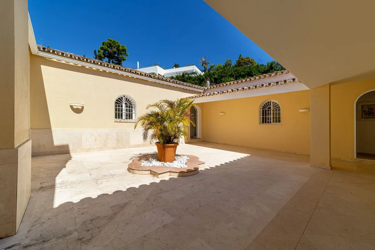 a05f8bbe-5638-4683-8e8c-5cdc2d605b33