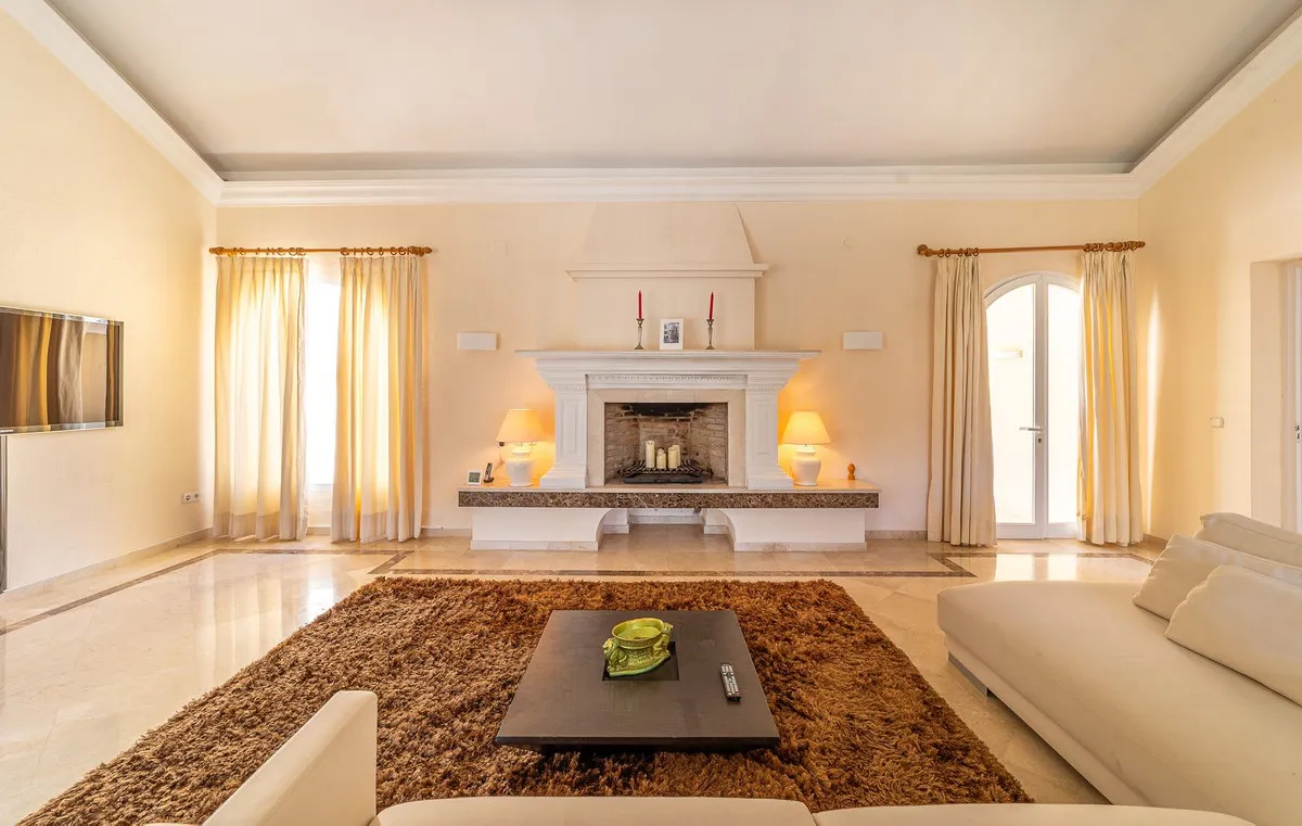 e3106c85-3b87-4110-904f-7827f91b20fa