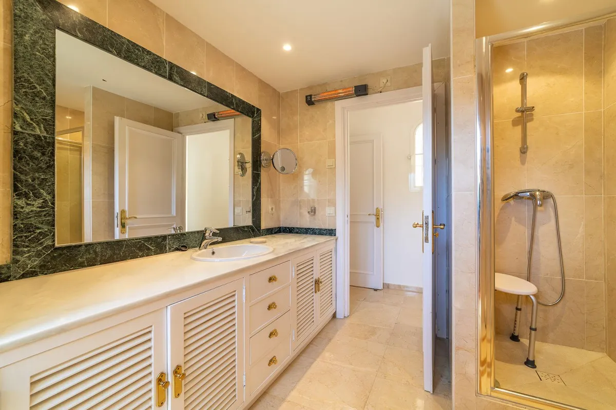 ebbebf0a-7ac9-4cb5-b277-d5ce53a6f0a2